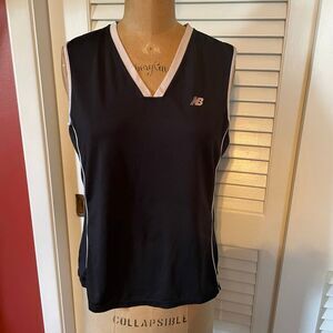 NEW BALANCE | black silver athletic top L